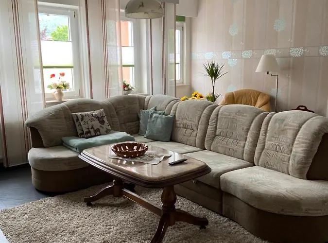 Nyaraló & Senftner *